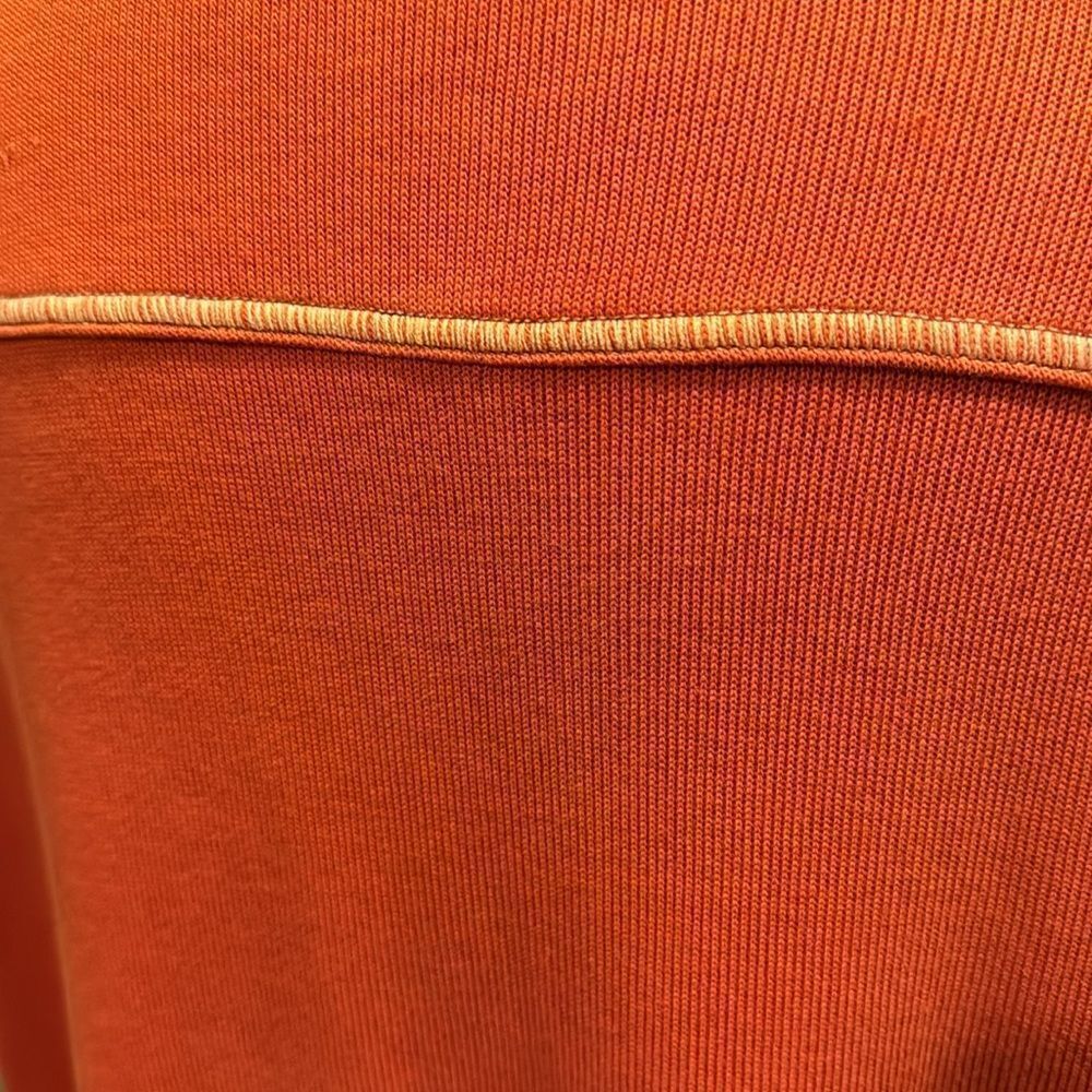 Tommy Bahama Tobago Bay RELAX deep orange/lt orange seam stitching 1/4 zip. Med - Picture 5 of 7